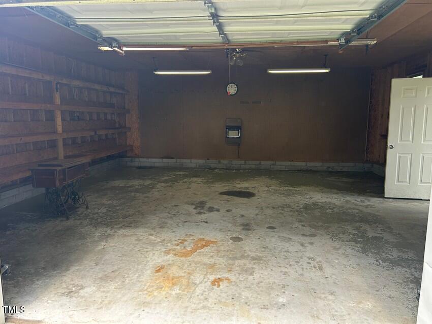 111 Colonial Drive Clinton, NC 28328 - Photo 20 of 21 a view of a garage