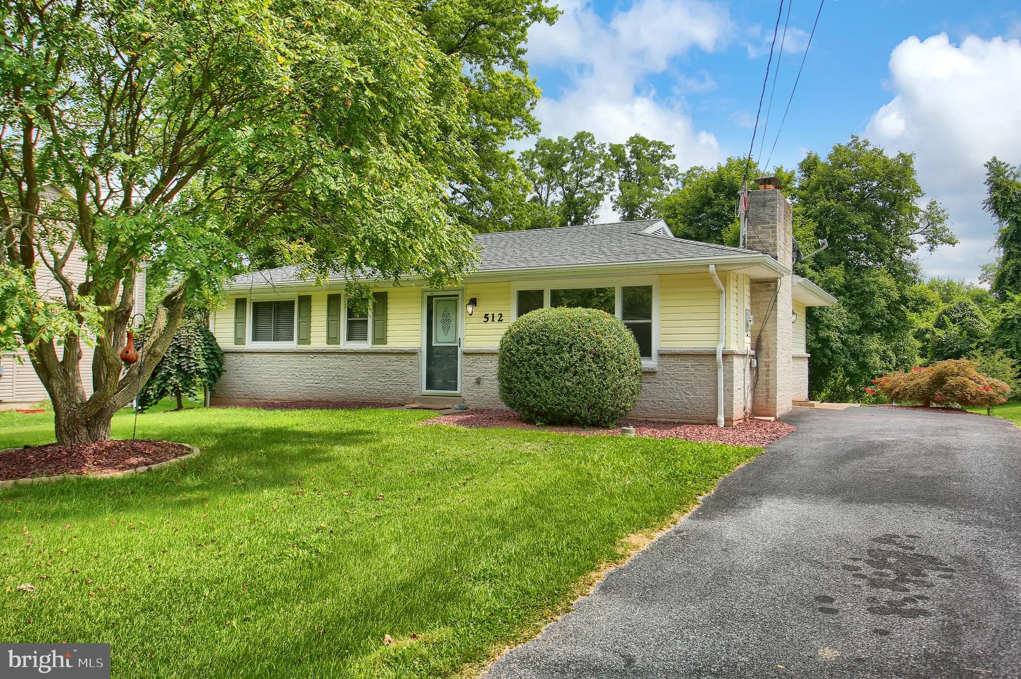 512 Ellencroft Road Lewisberry, PA 17339 - Photo 2 of 26 Gallery Image 2