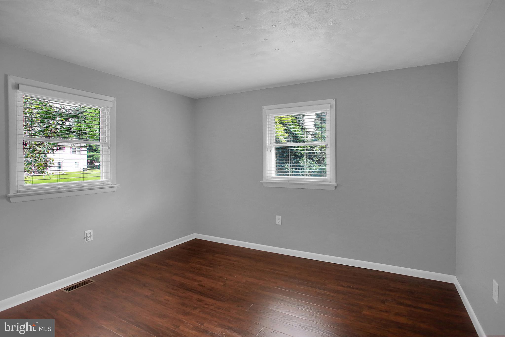 512 Ellencroft Road Lewisberry, PA 17339 - Photo 15 of 26 Bedroom 2