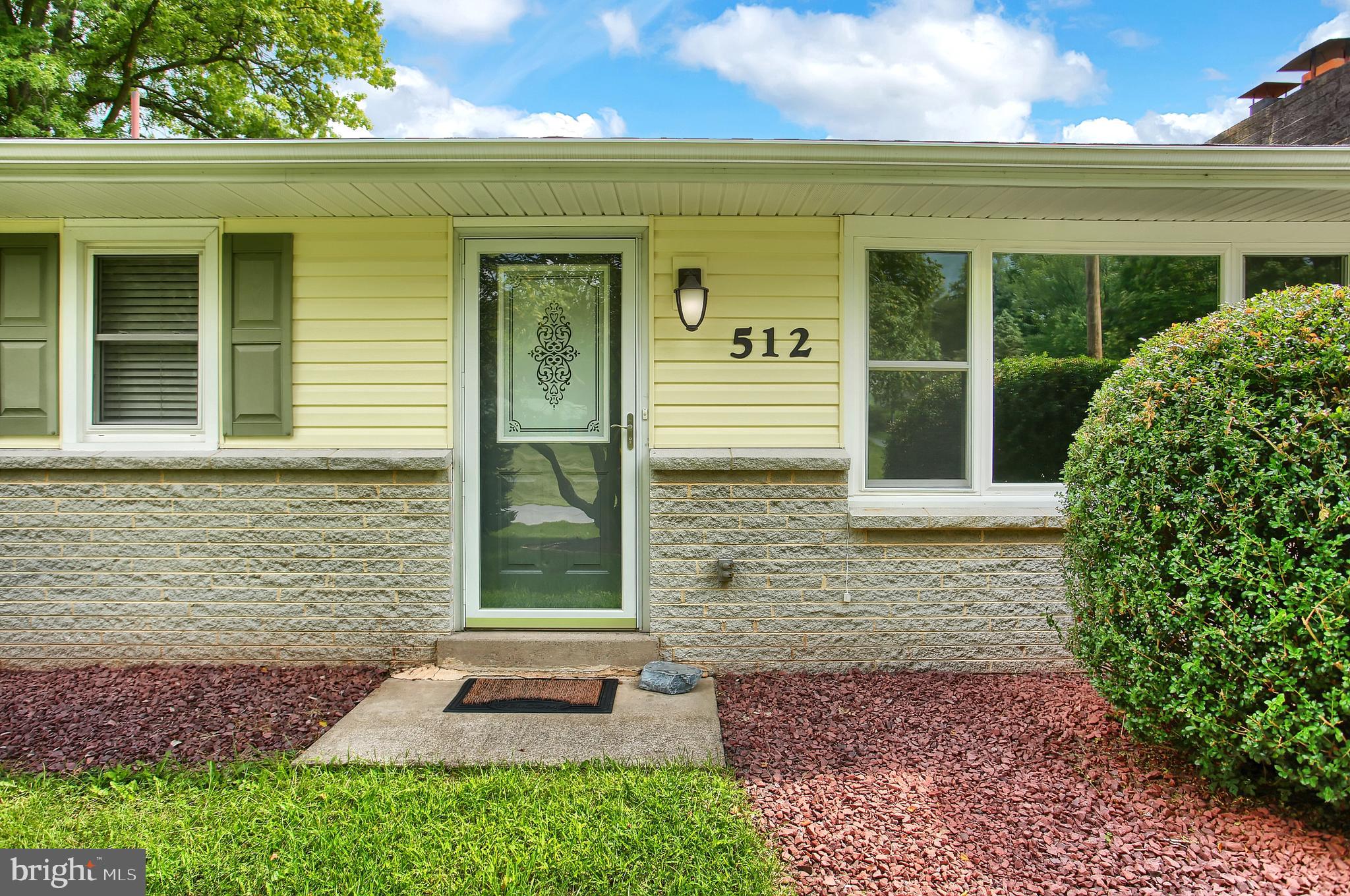 512 Ellencroft Road Lewisberry, PA 17339 - Photo 3 of 26 Gallery Image 3