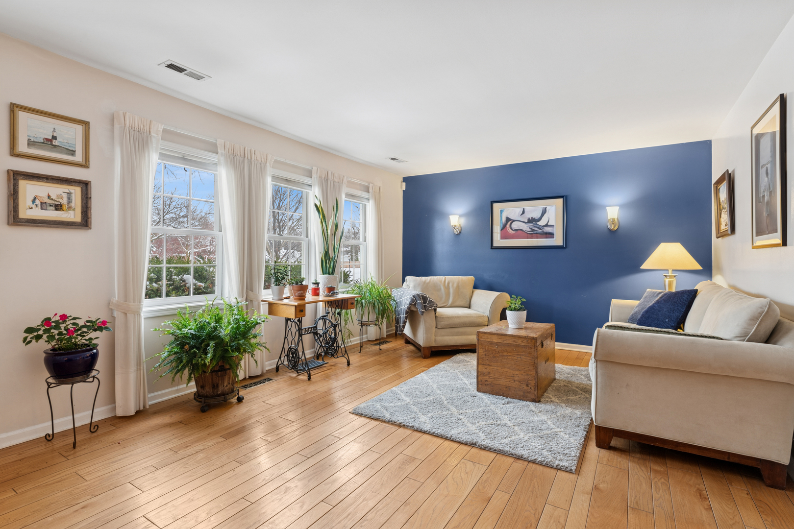 1726 Elliott Street Park Ridge, IL 60068 - Photo 3 of 21 Gallery Image 3