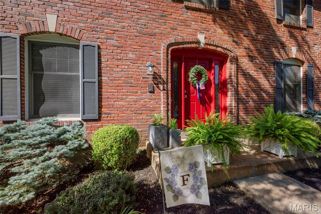 3636 Whispering Ridge Lane St. Louis, MO 63129 - Photo 4 of 71 Gallery Image 4