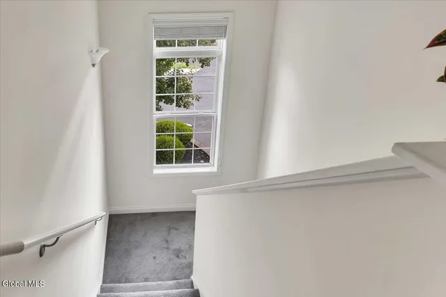 $315,000 | 202 Royale Court, North Greenbush, NY 12180