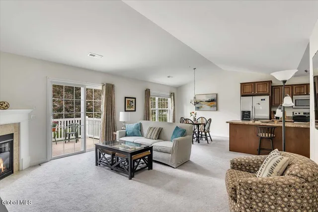 $315,000 | 202 Royale Court, North Greenbush, NY 12180