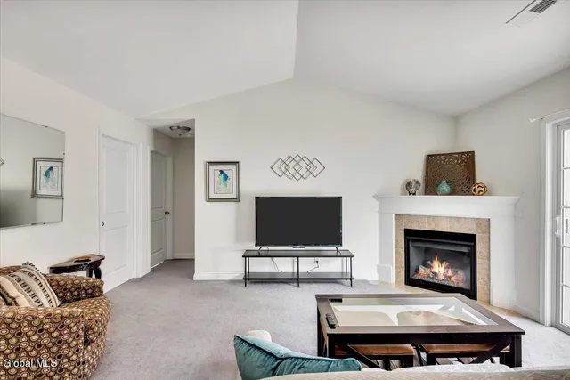 $315,000 | 202 Royale Court, North Greenbush, NY 12180