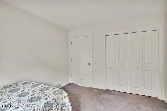 $315,000 | 202 Royale Court, North Greenbush, NY 12180