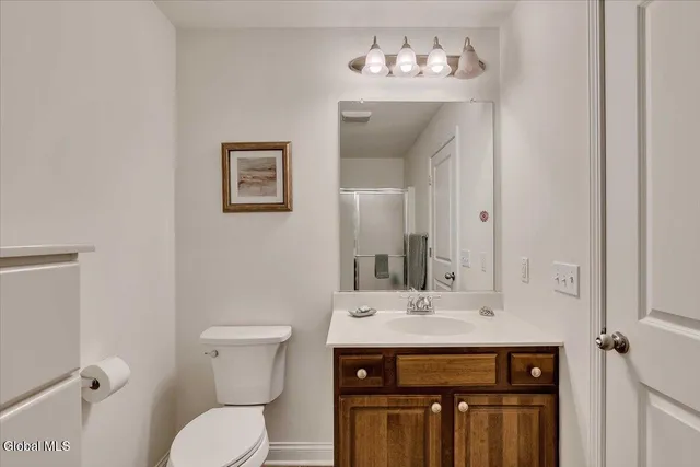 $315,000 | 202 Royale Court, North Greenbush, NY 12180