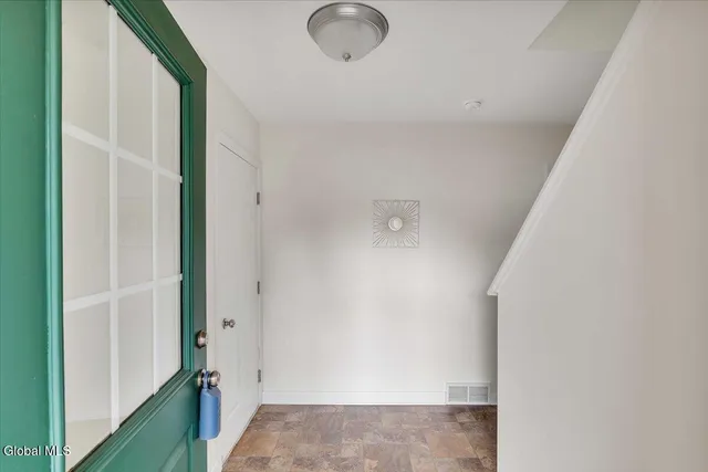 $315,000 | 202 Royale Court, North Greenbush, NY 12180