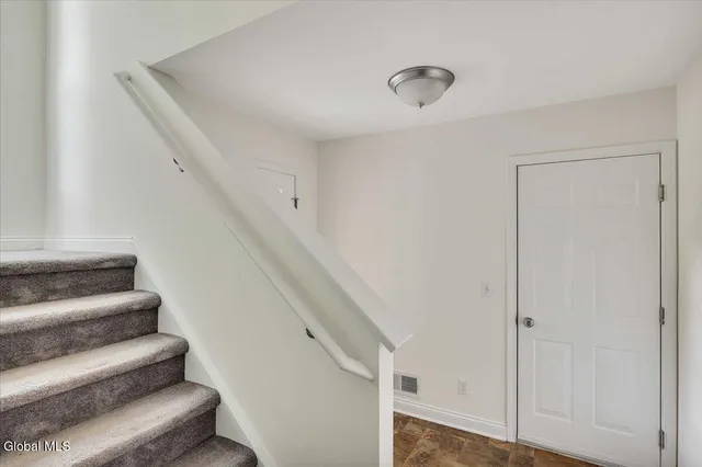 $315,000 | 202 Royale Court, North Greenbush, NY 12180