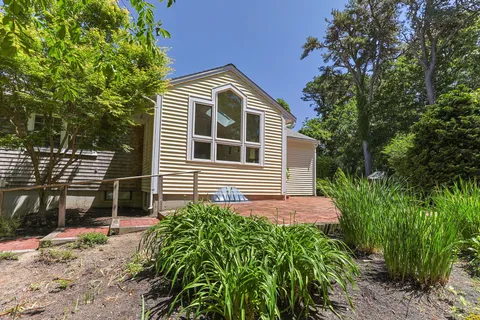 $1,100,000 | 35 Oakridge Circle, Chatham, MA 02633