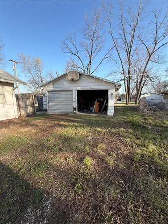 $89,000 | 412 Mulberry Street, Humboldt, KS 66748