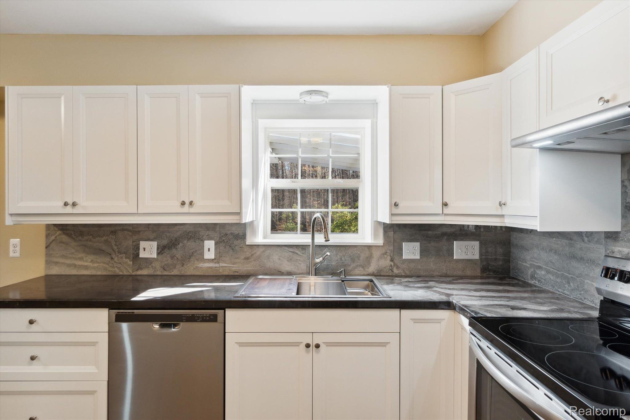 5245 Dutton Road Gregory, MI 48137 - Photo 12 of 58 Gallery Image 12