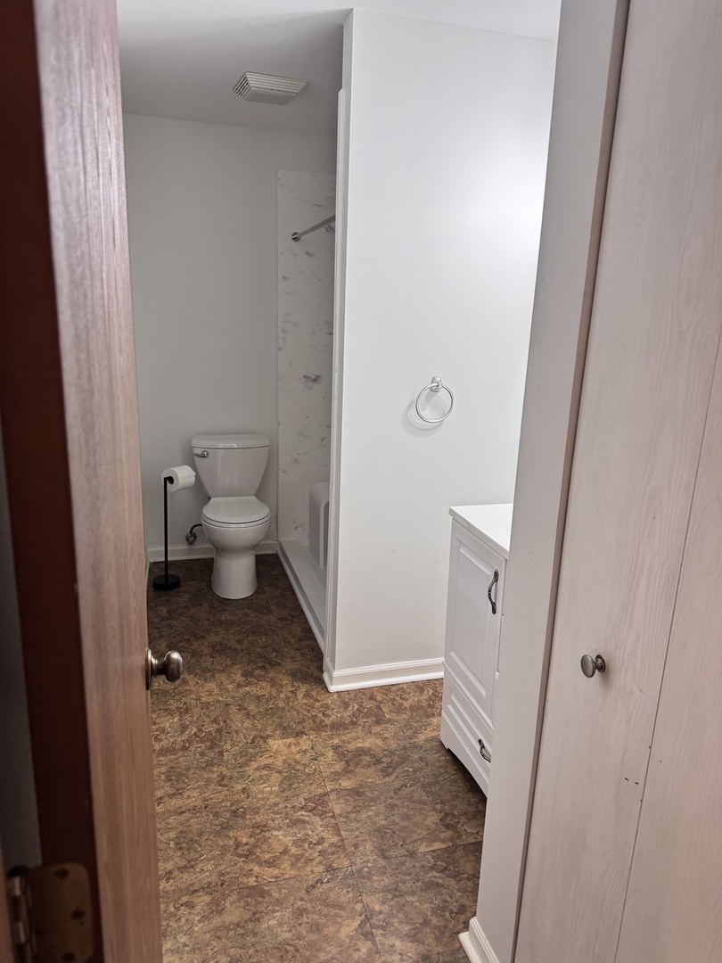 15 Creekside Circle, Unit B Elgin, IL 60123 - Photo 12 of 21