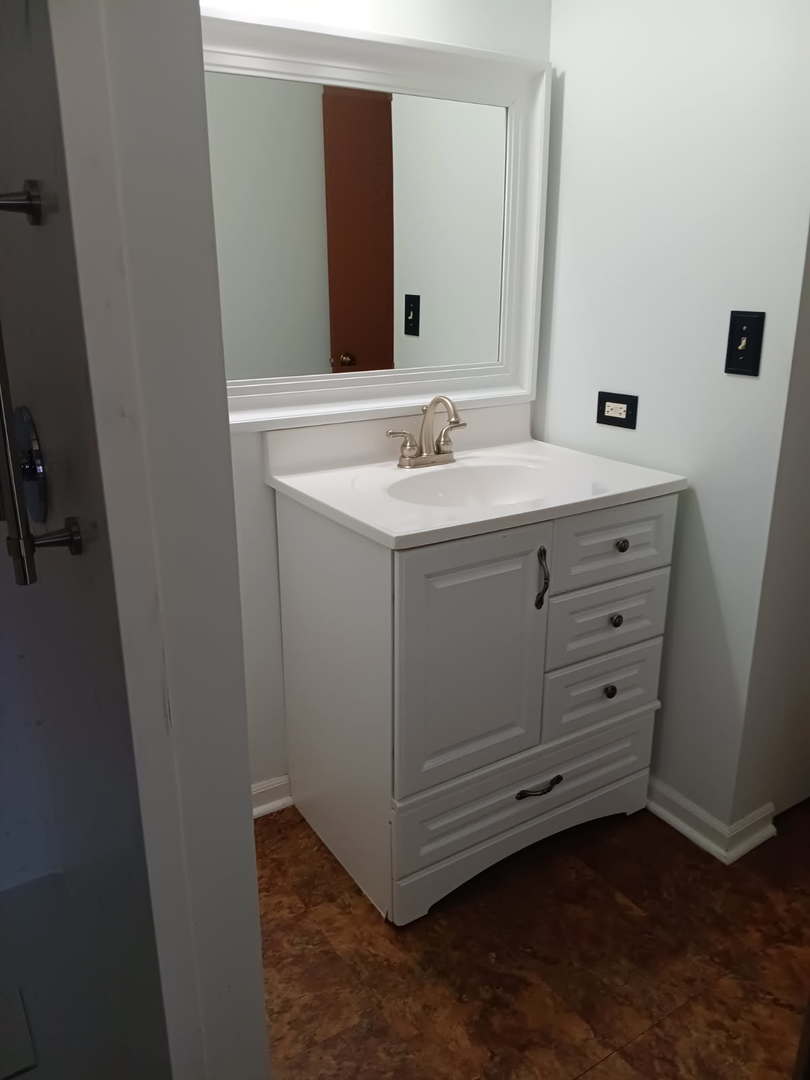 15 Creekside Circle, Unit B Elgin, IL 60123 - Photo 13 of 21