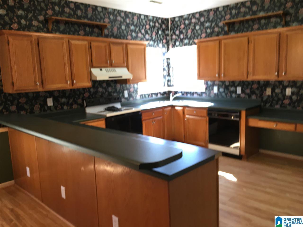 1608 Windsor Lane Leeds, AL 35094 - Photo 10 of 27