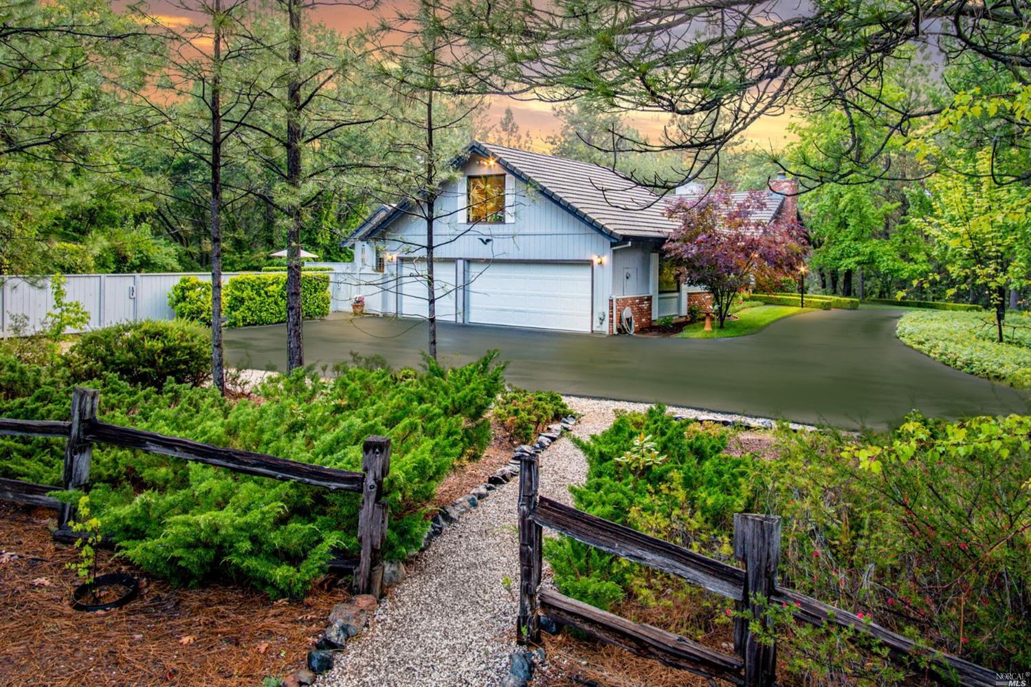 14178 Bar Ela Ranch Road Grass Valley, CA 95945 - Photo 3 of 50