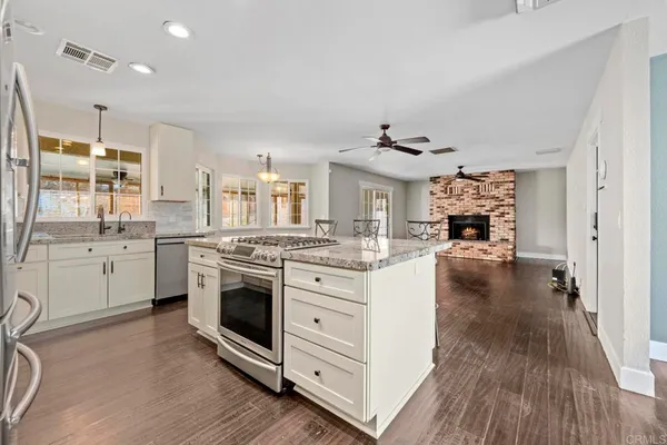 $2,450 | 73853 Playa Vista Drive, Twentynine Palms, CA 92277