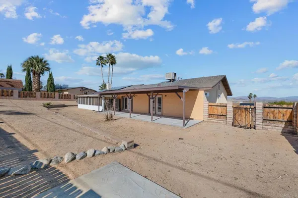 $2,450 | 73853 Playa Vista Drive, Twentynine Palms, CA 92277