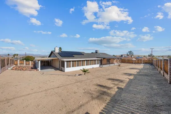 $2,450 | 73853 Playa Vista Drive, Twentynine Palms, CA 92277