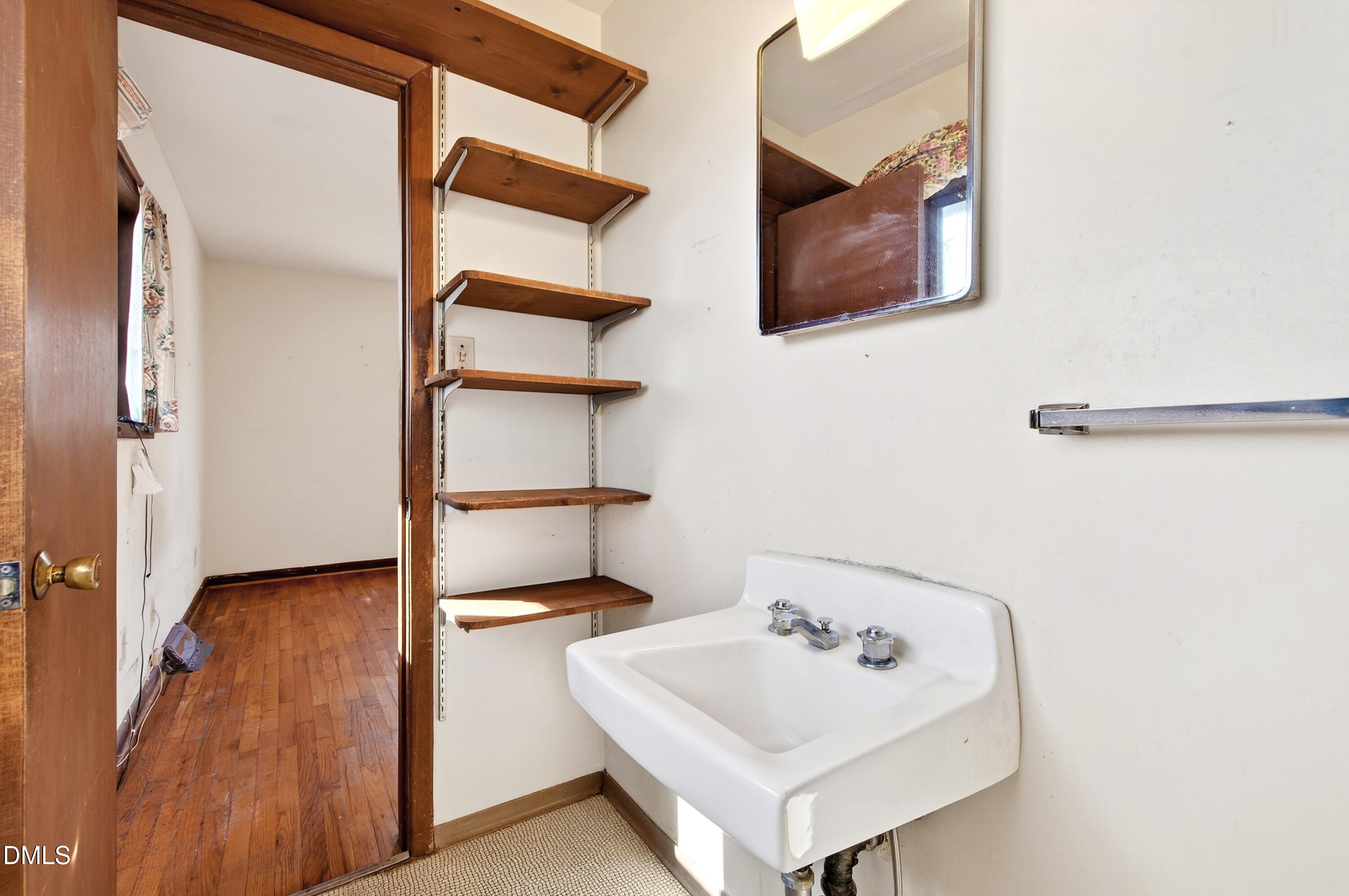 4332 Woodlawn Drive Raleigh, NC 27616 - Photo 23 of 37 23 Woodlawn (29)