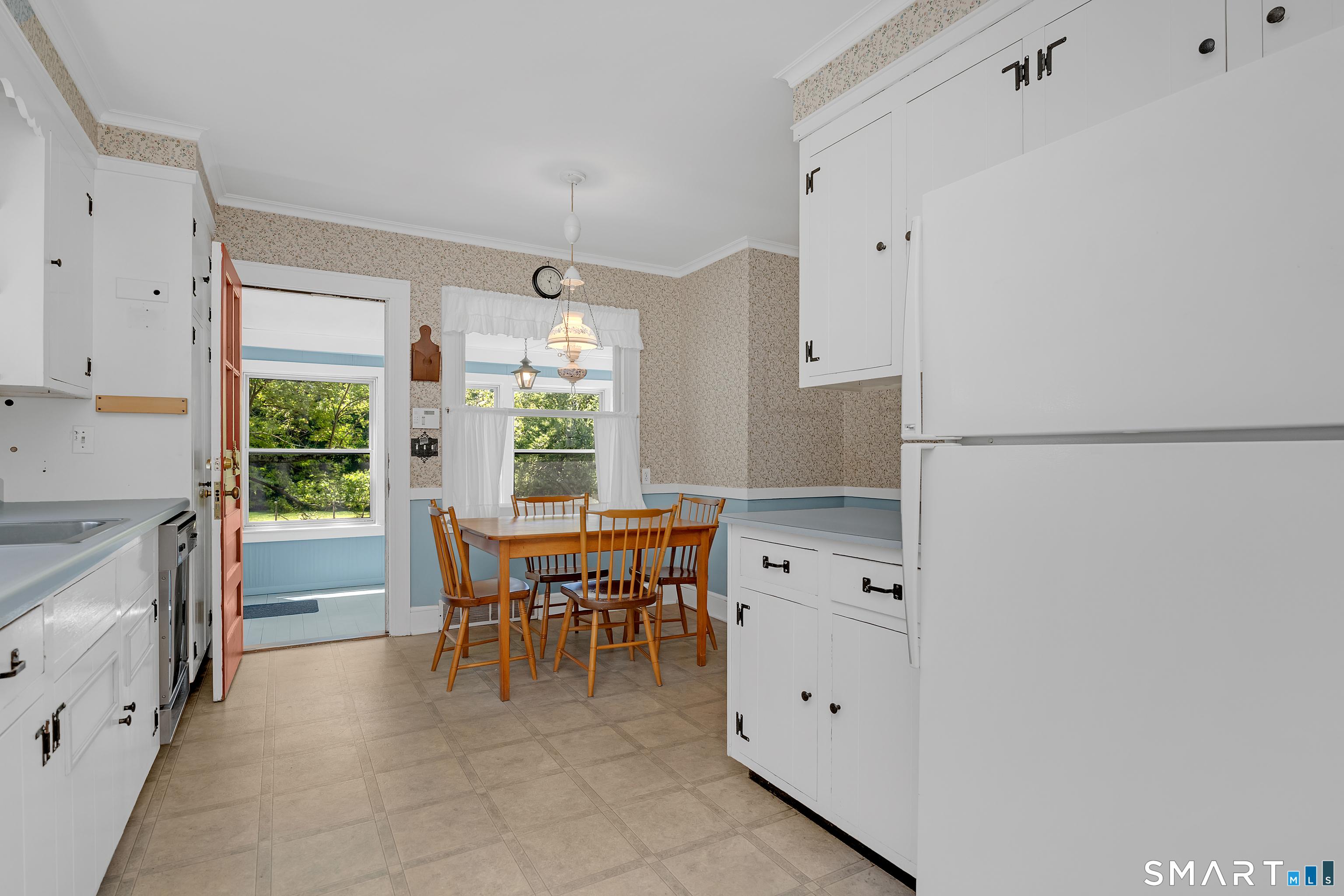 103 Peck Road Bethany, CT 06524 - Photo 13 of 39