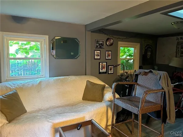 $259,900 | 106 Garden City Drive, Salina, NY 13211