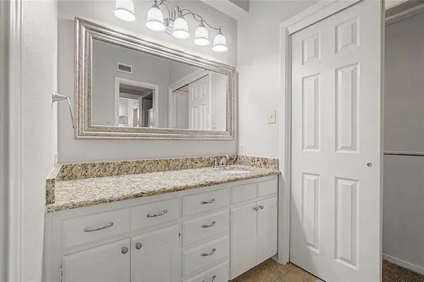 $2,595 | 3200 Hickory Court, Bedford, TX 76021