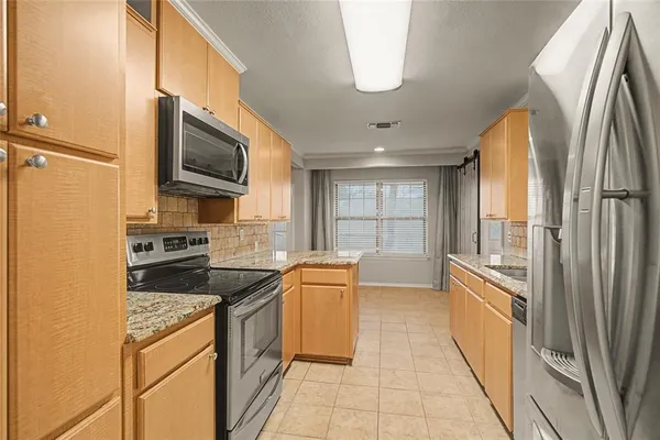 $2,595 | 3200 Hickory Court, Bedford, TX 76021