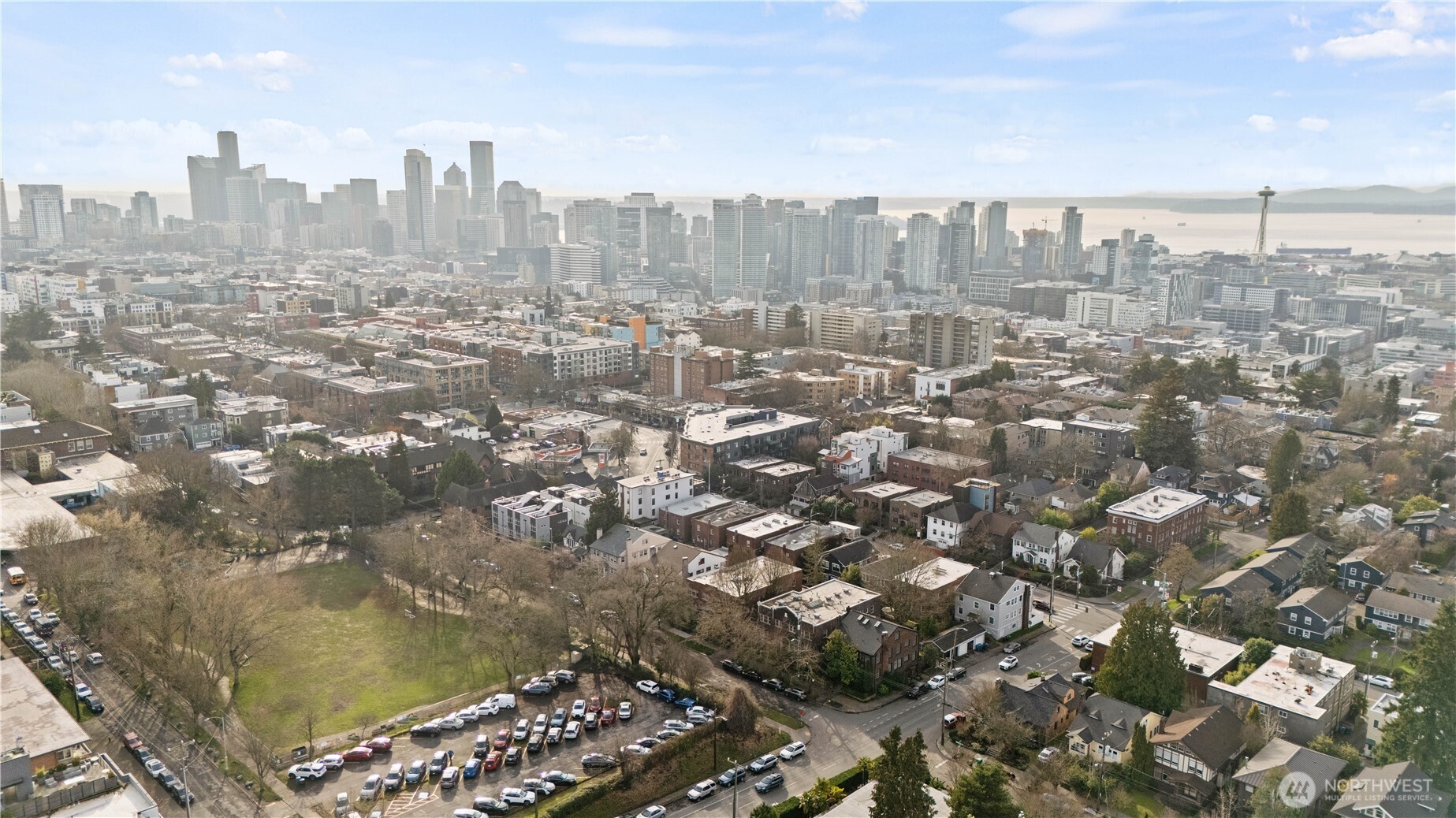 741 Federal Avenue East Seattle, WA 98102 - Photo 20 of 21 a view of a city