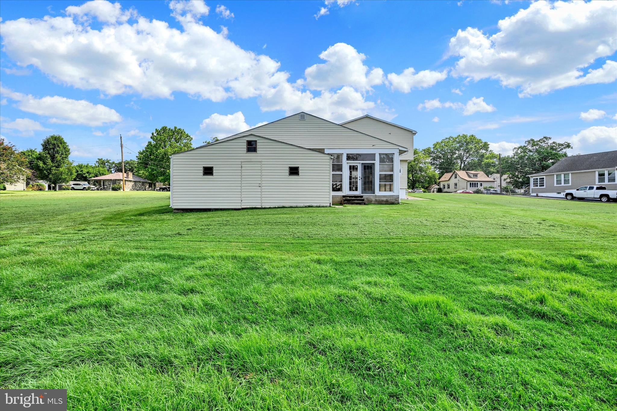 7848 Oakdale Avenue Rosedale, MD 21237 - Photo 35 of 46 a house view with a garden space