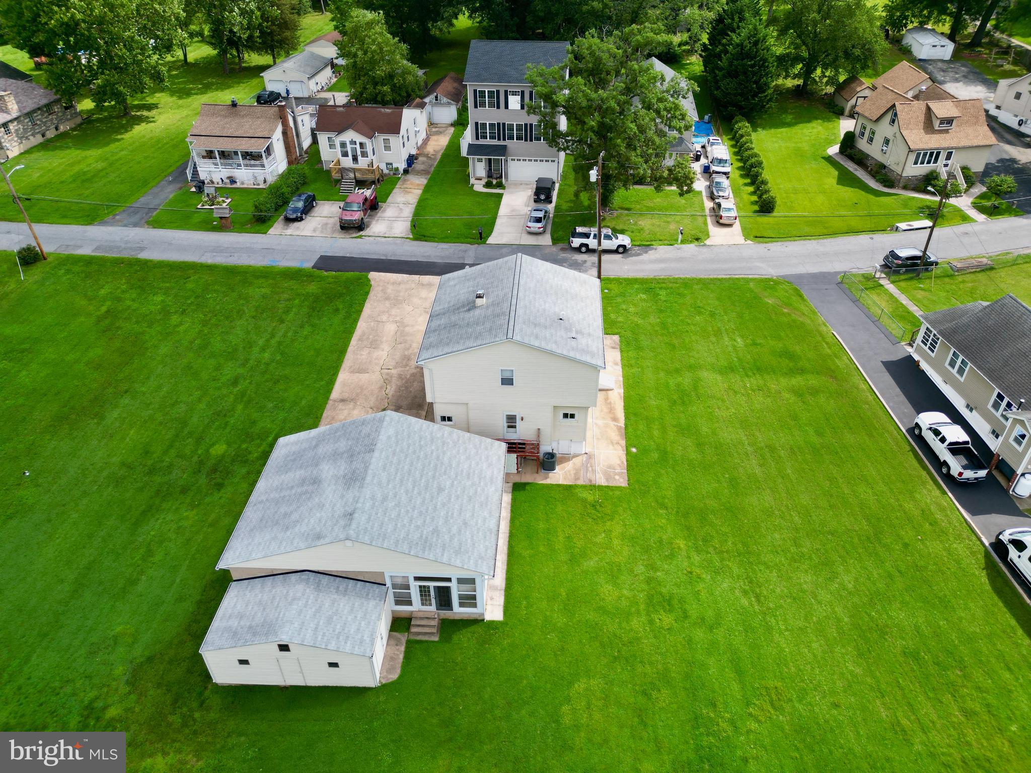 7848 Oakdale Avenue Rosedale, MD 21237 - Photo 44 of 46 an aerial view of a house