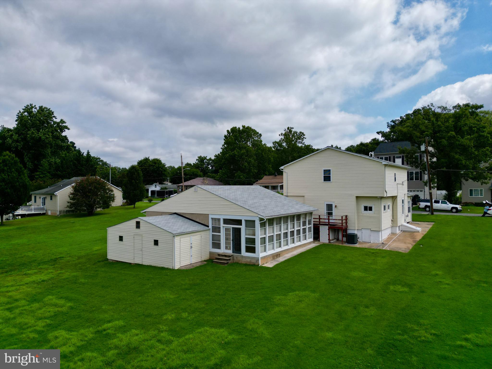 7848 Oakdale Avenue Rosedale, MD 21237 - Photo 46 of 46 a aerial view of a house with backyard and garden