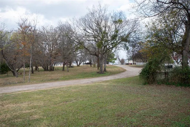 a front view of house with yard