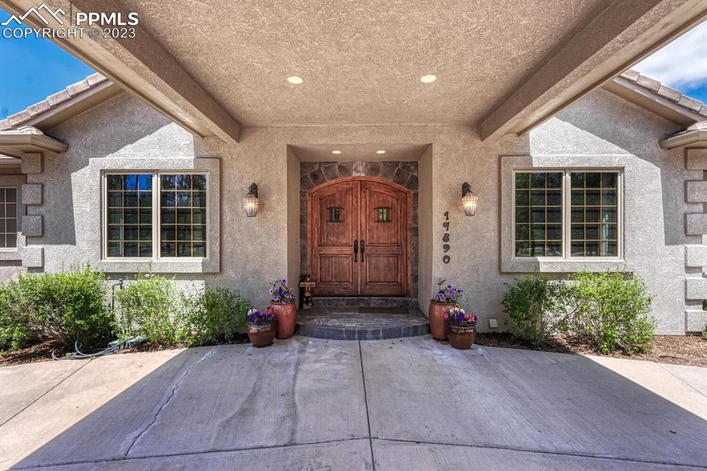 17890 Queensmere Drive Monument, CO 80132 - Photo 3 of 50 a entryway view with a entryway