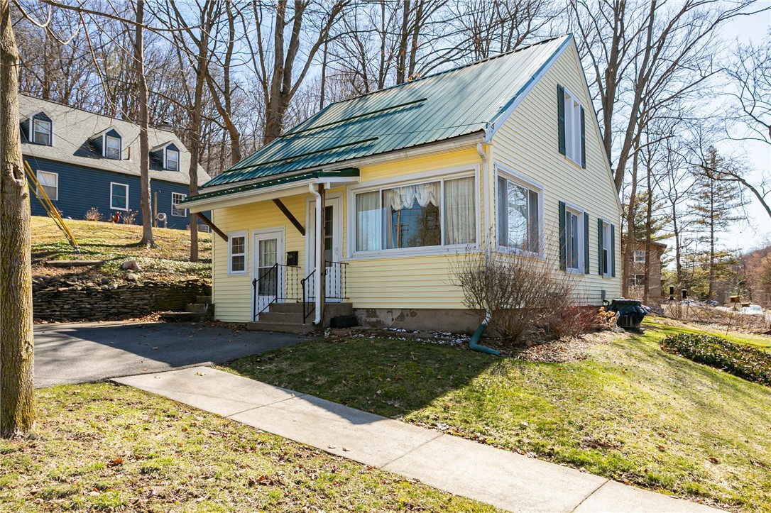 320 Prospect Drive Palmyra, NY 14522 - Photo 2 of 27