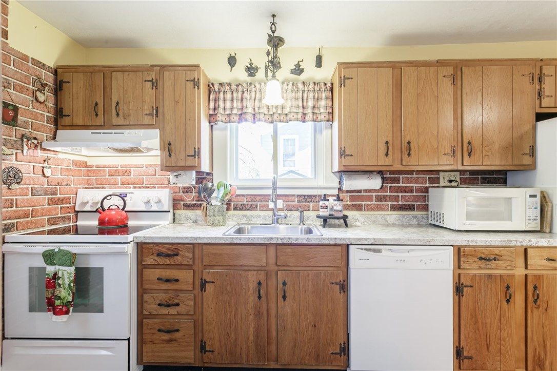 320 Prospect Drive Palmyra, NY 14522 - Photo 9 of 27