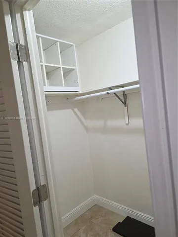 $1,900 | 1811 Jefferson Street, Unit 501, Hollywood, FL 33020