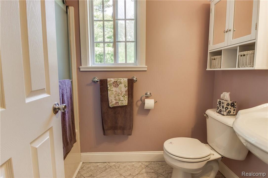 4151 McGunn Road Howell, MI 48843 - Photo 19 of 43 Int-17.jpg