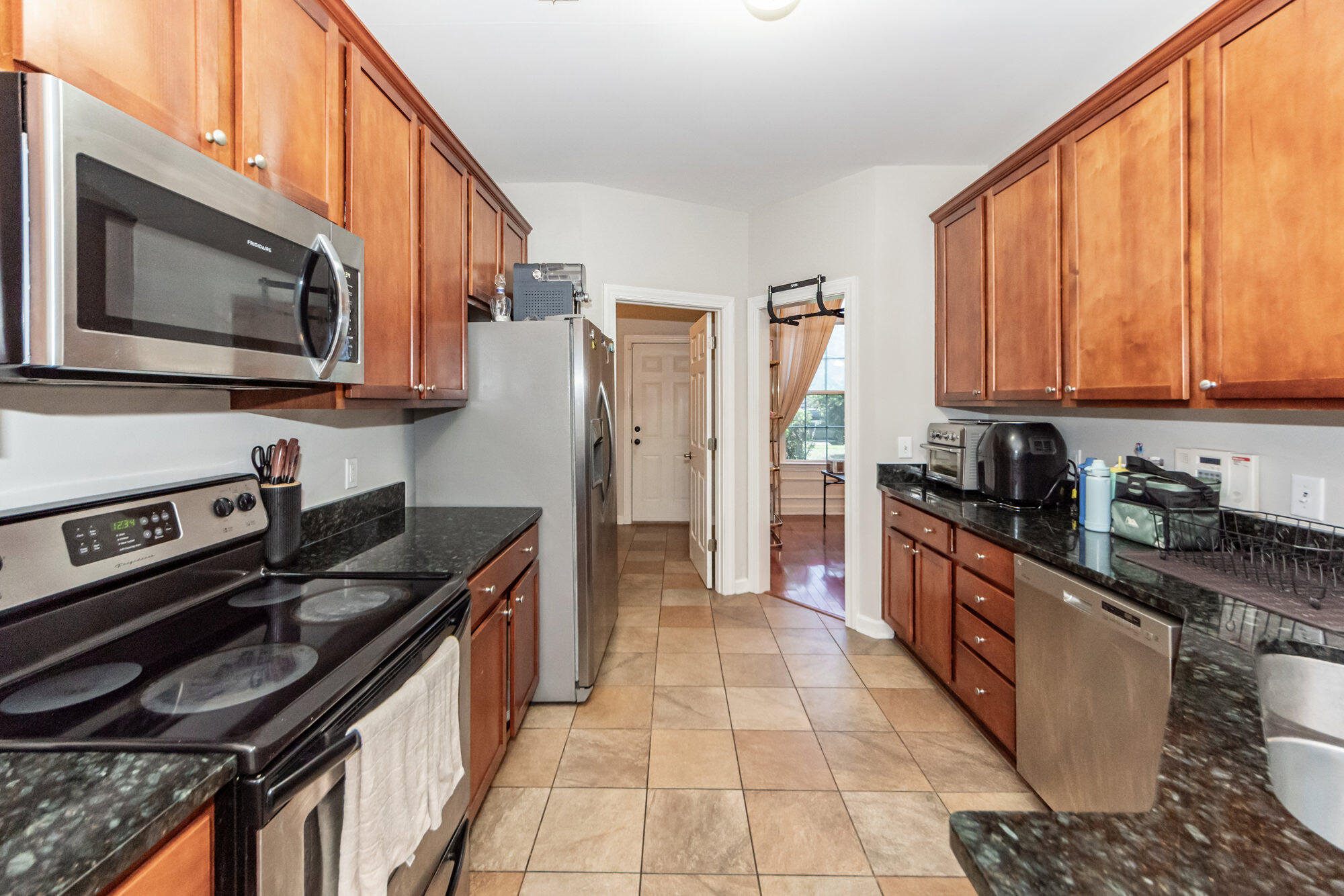 402 Black Horse Road Moncks Corner, SC 29461 - Photo 14 of 38