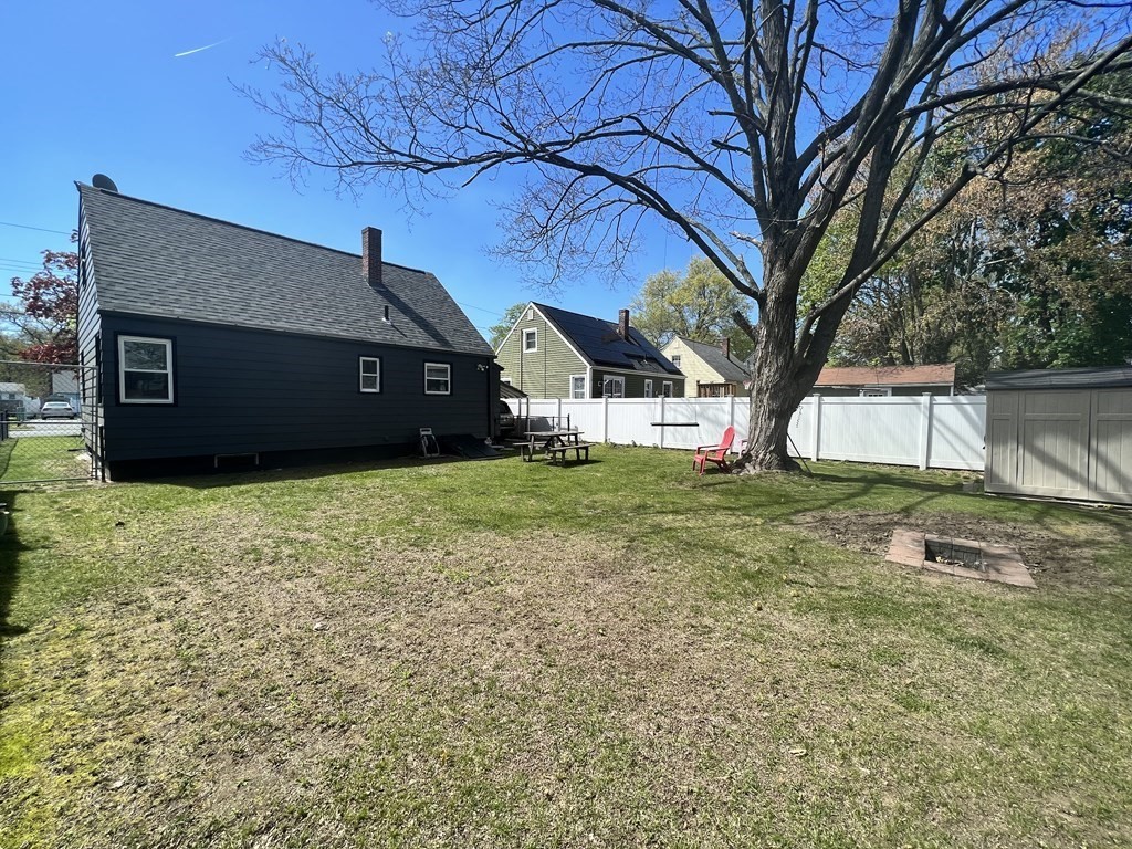 245 Rosewell Street Springfield, MA 01109 - Photo 19 of 20 Gallery Image 19