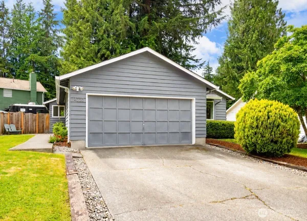 $725,000 | 14222 61st Avenue Southeast, Everett, WA 98208