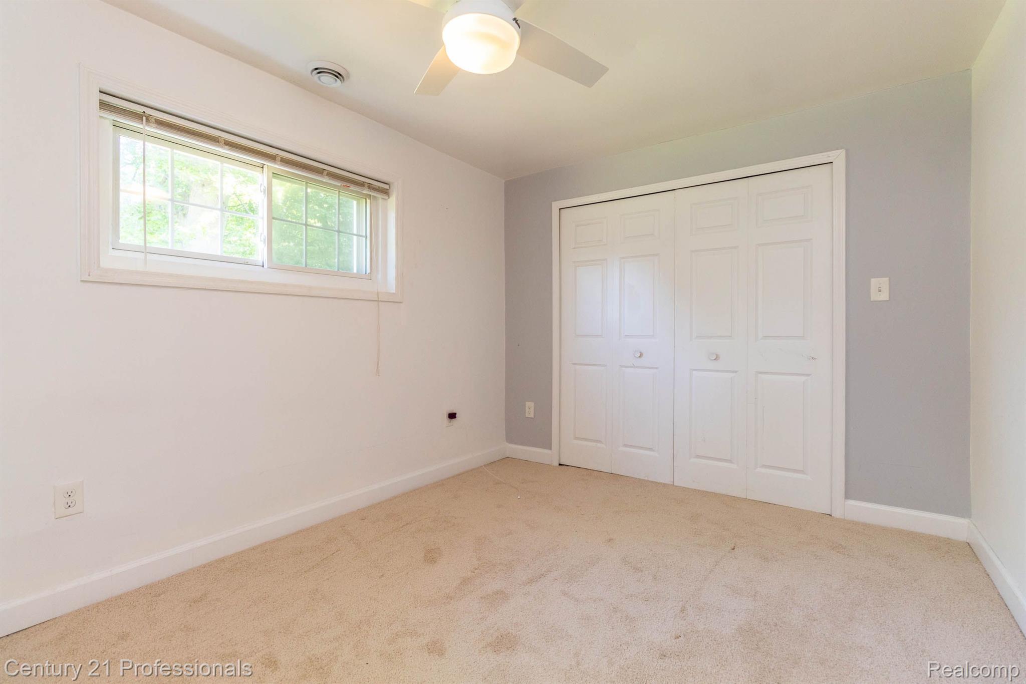 40840 Harris Road Belleville, MI 48111 - Photo 15 of 45 Gallery Image 15