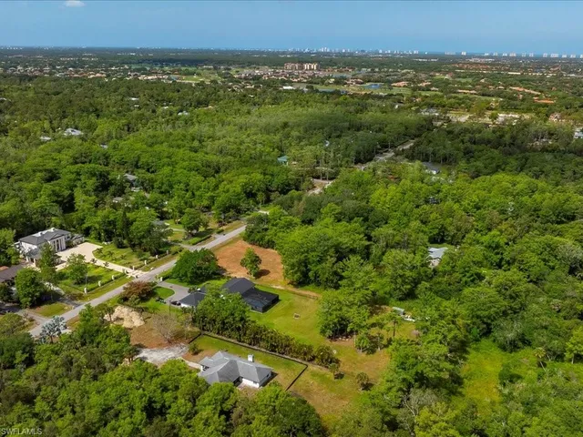 $2,600,000 | 5245 Cherry Wood Drive, Naples, FL 34119