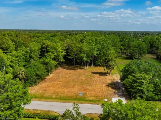 $2,600,000 | 5245 Cherry Wood Drive, Naples, FL 34119