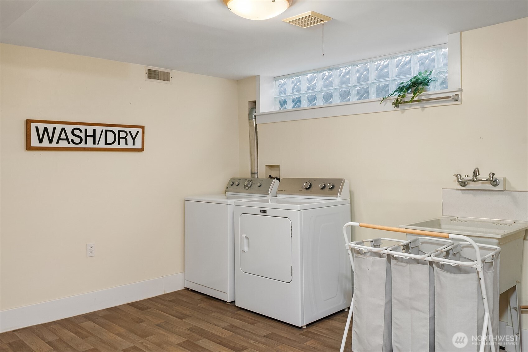 18666 Beverly Road Southwest Normandy Park, WA 98166 - Photo 30 of 38 Gallery Image 30