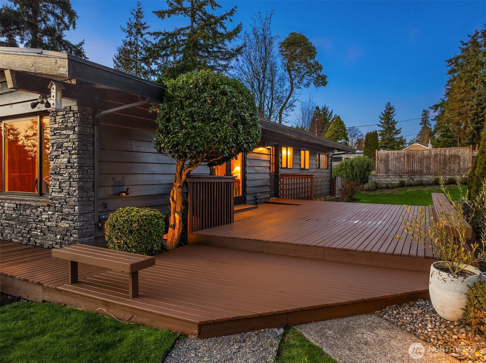 18666 Beverly Road Southwest Normandy Park, WA 98166 - Photo 32 of 38 Gallery Image 32