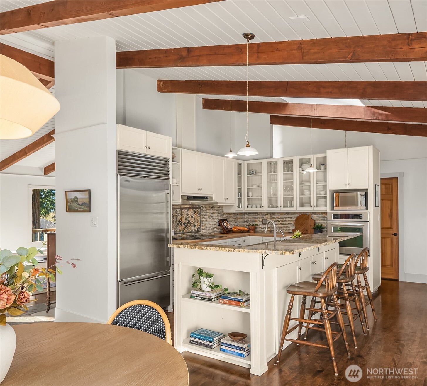 18666 Beverly Road Southwest Normandy Park, WA 98166 - Photo 10 of 38 Gallery Image 10