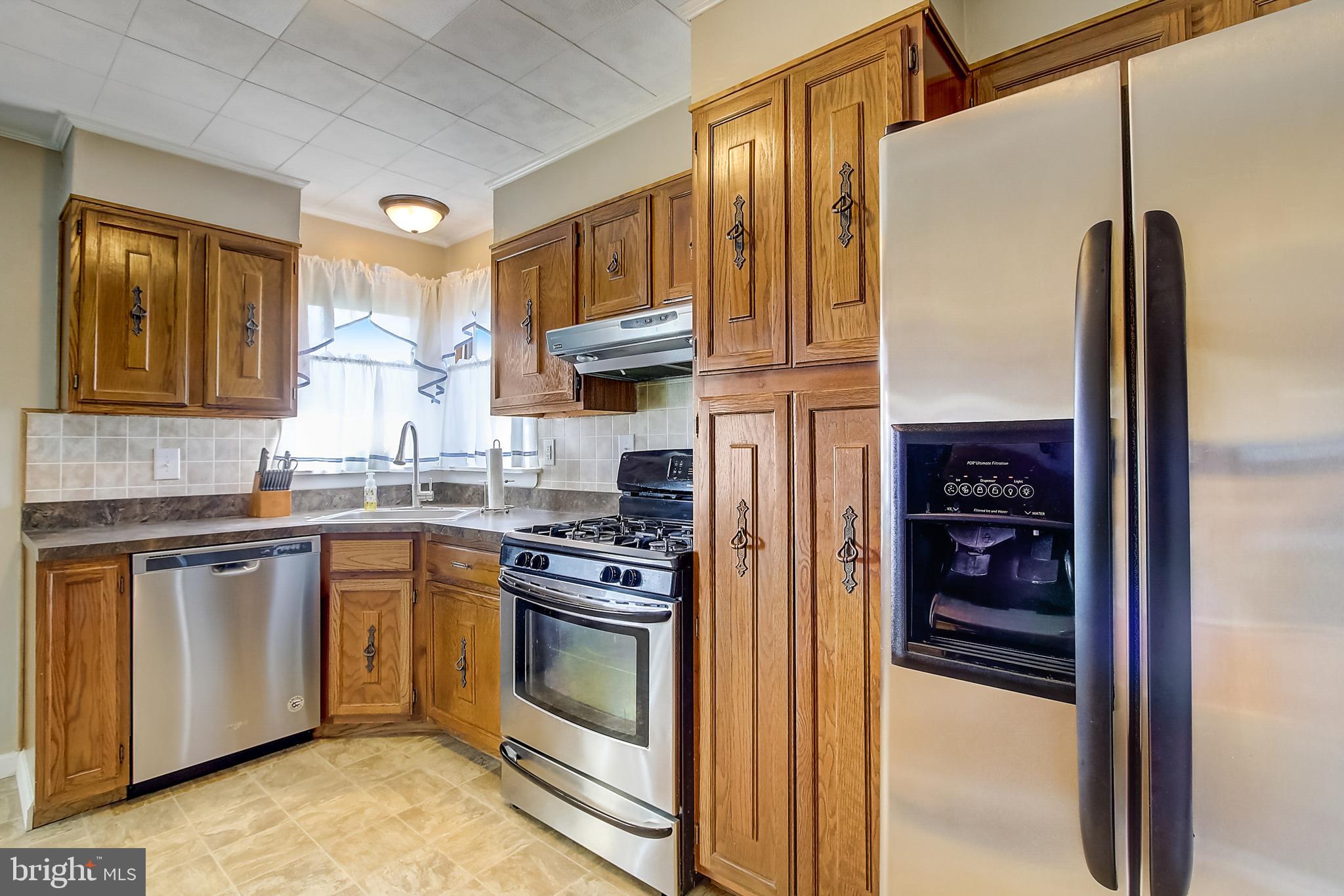 509 Cheddington Road Linthicum Heights, MD 21090 - Photo 11 of 31 Gallery Image 11