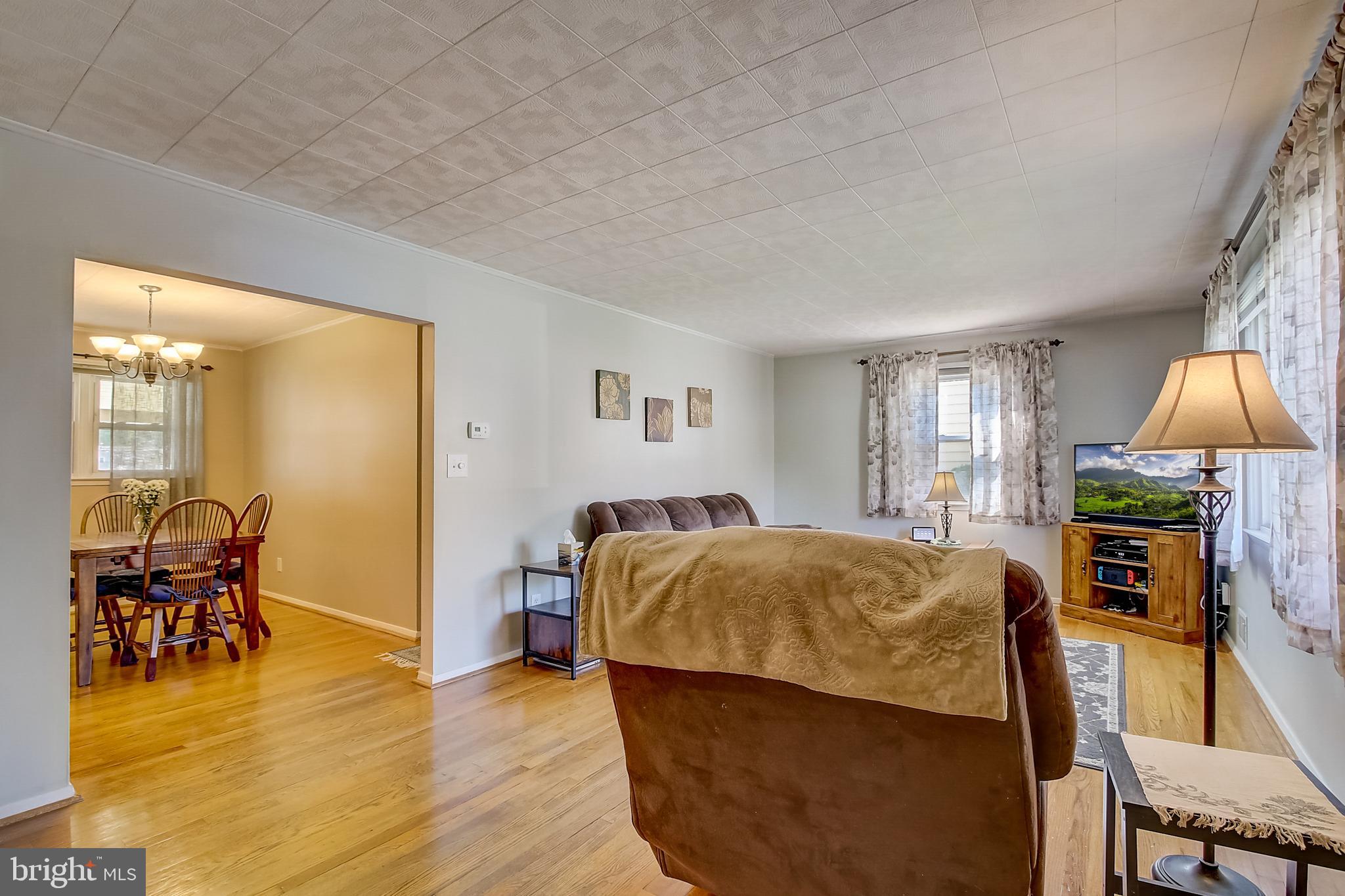 509 Cheddington Road Linthicum Heights, MD 21090 - Photo 7 of 31 Gallery Image 7