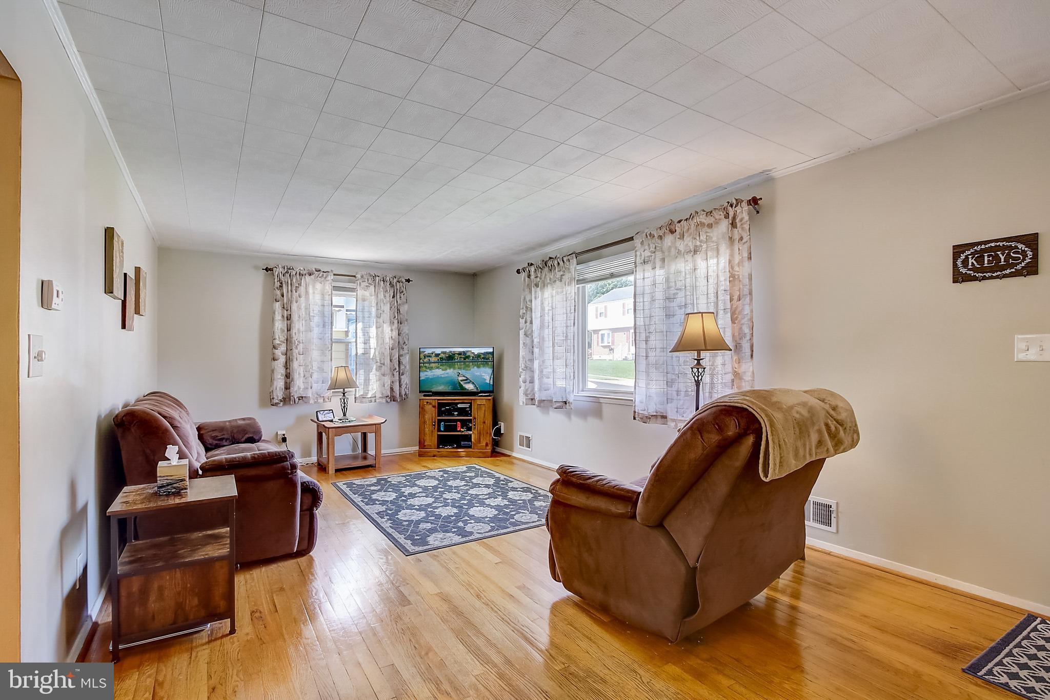 509 Cheddington Road Linthicum Heights, MD 21090 - Photo 8 of 31 Gallery Image 8
